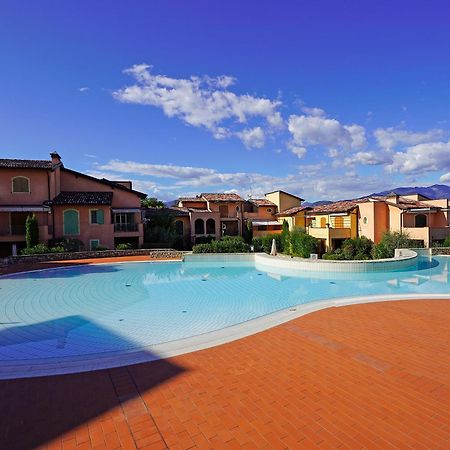 شقة Borgo Del Torchio - Gardagate مانربا ديل جاردا المظهر الخارجي الصورة